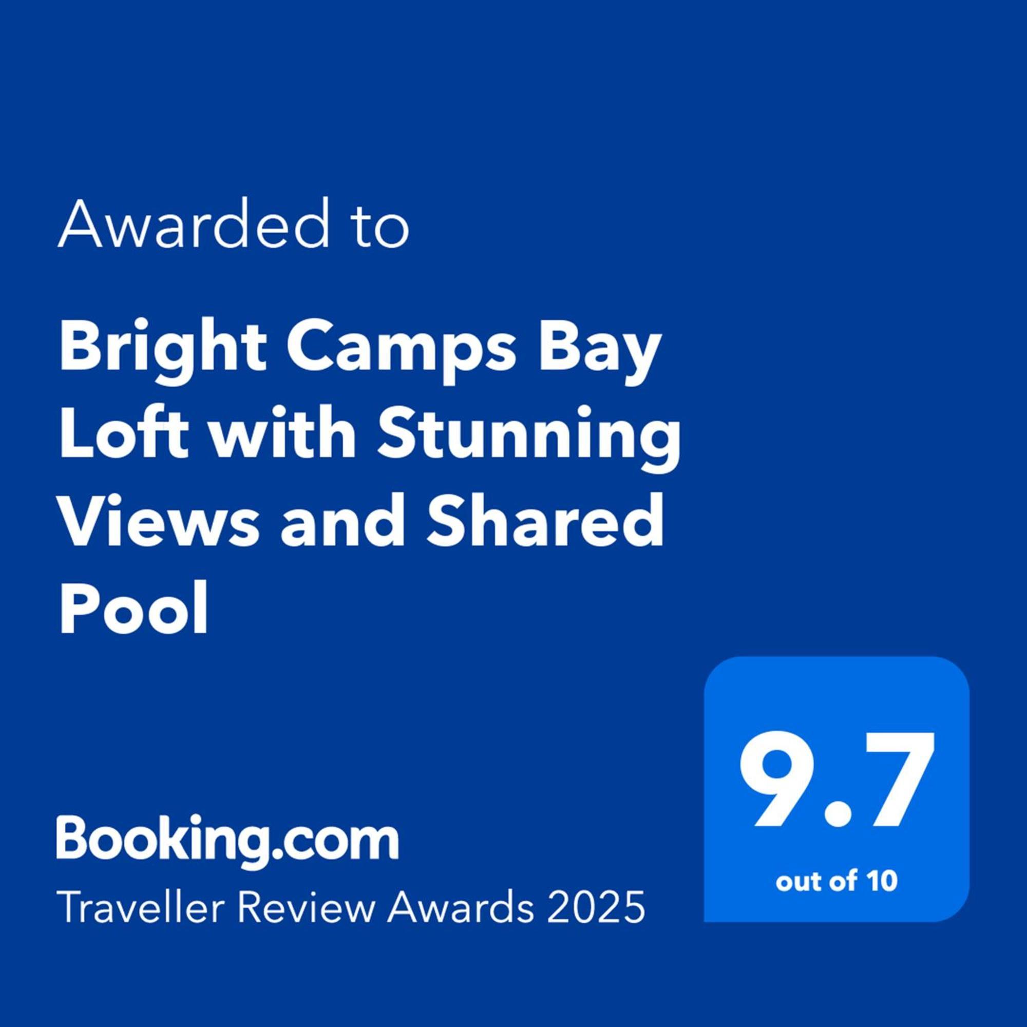 Apartamento Bright Camps Bay Loft With Stunning Views And Shared Pool Ciudad del Cabo Exterior foto